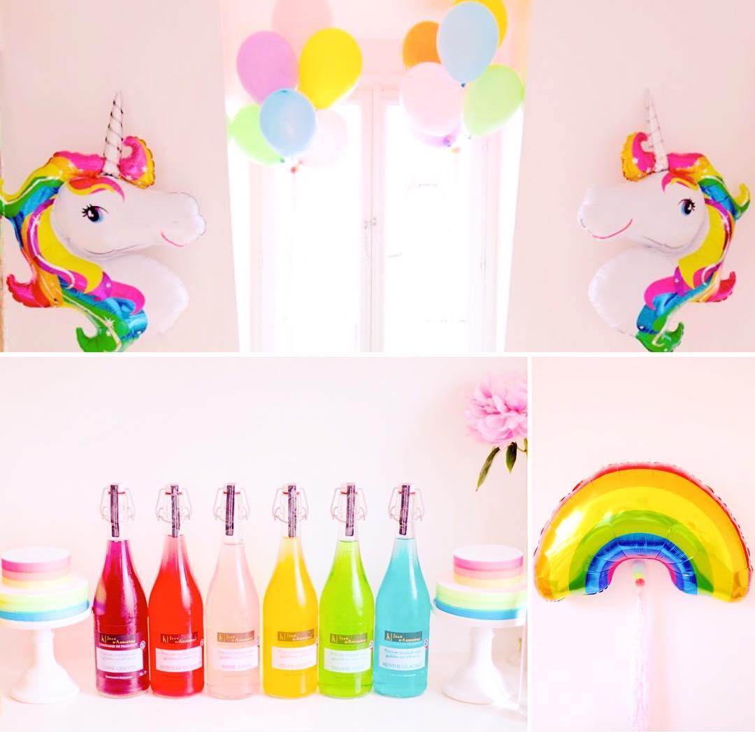 UNICORN PARTY Rainbows forever Perfect rainbow bottles treasure from @kajsadaisyparis Neon rainbow cake dummies waiting for little unicorns to decorate them with pastel candies And for once, Mylar ballons #unicorn #unicornparty #licorne #kidsdecor #kidsparty #eventdesign #eventdecor #lilibergmann #lilibergmannstudio #rainbow